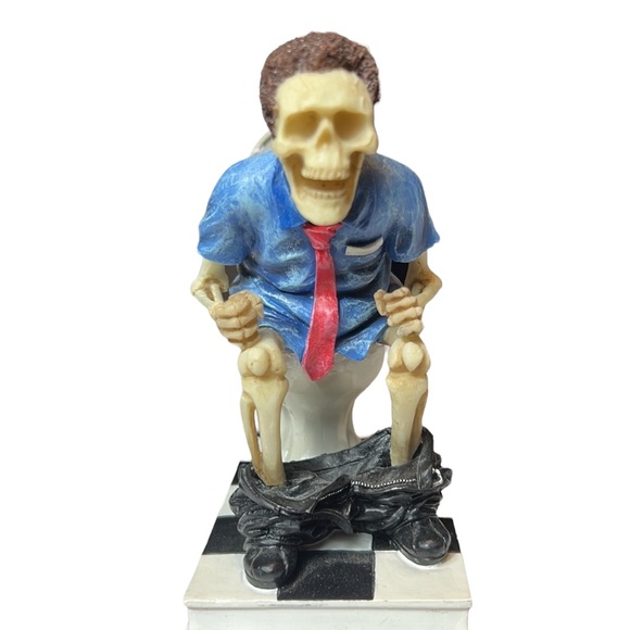 "Still Constipated" Skeleton - Picture 3 of 11